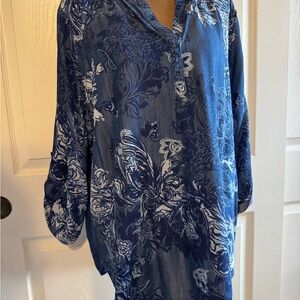 Chicos Floral Blue and White Blouse Size 3